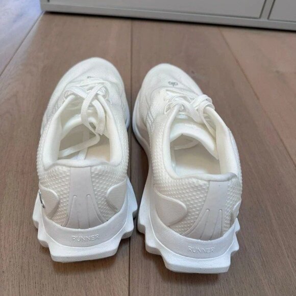 Alo Yoga White Running Sneakers Size EU 41 / US 9.5 - Picture 4 of 6
